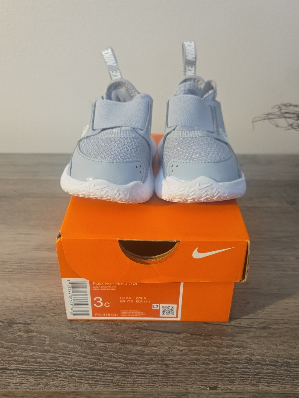 Nike Toddler Light Gray Hook-and-Loop Sneakers